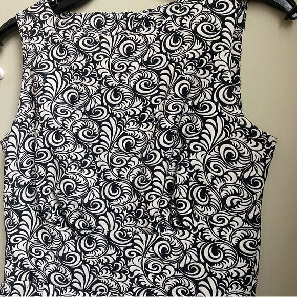 Black & White Classic Baroque Fit & Flare - Picture 3 of 8